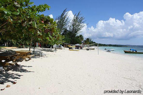 Our Past Time Hotel Negril Exterior foto